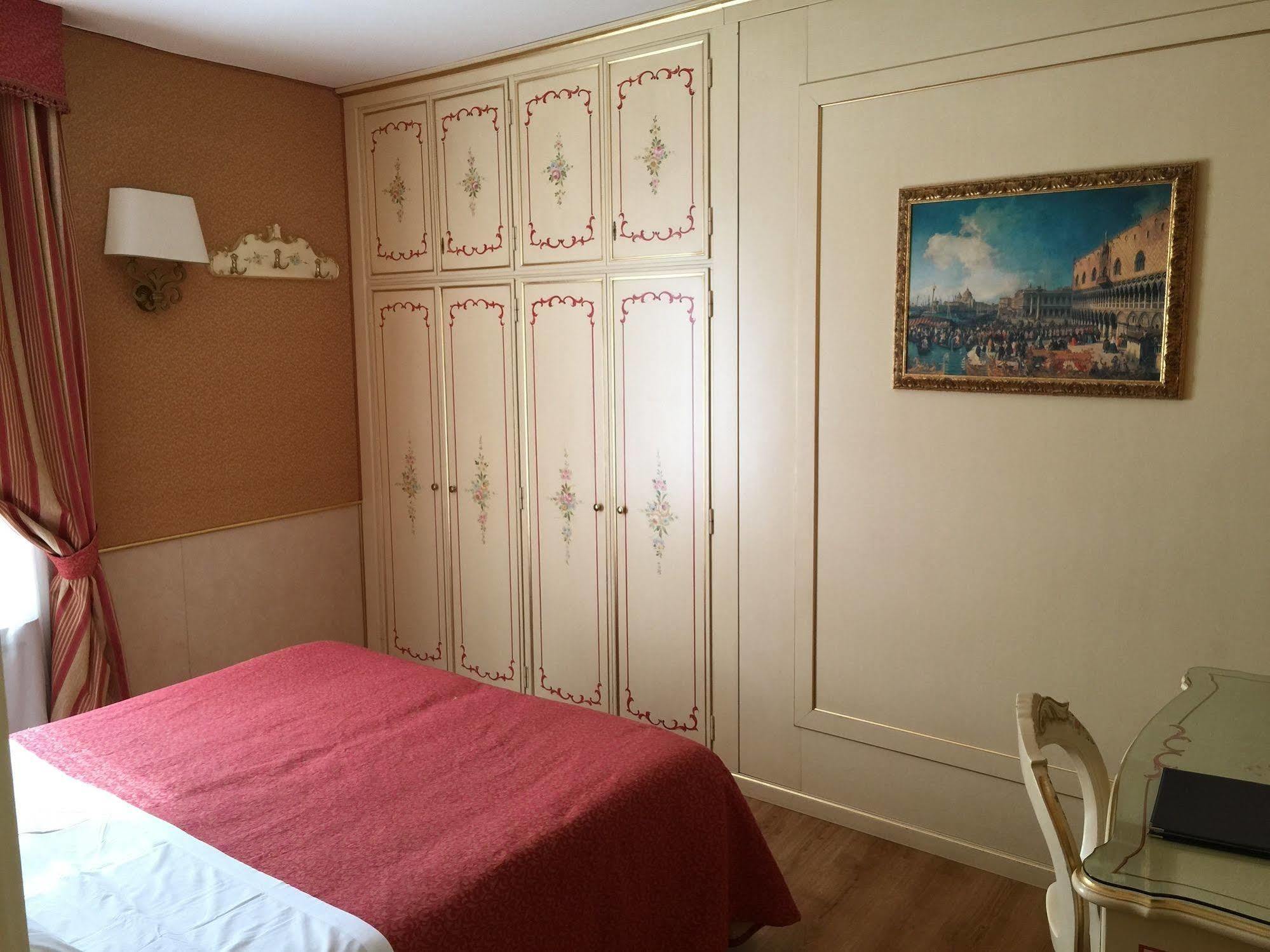 Hotel Arlecchino Venice Exterior photo